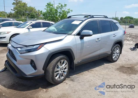 2024 Toyota Rav4 Xle Premium z USA, uszkodzony, nr VIN 2T3C1RFVXRC293952
